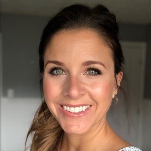 Meet your Posher, Annie